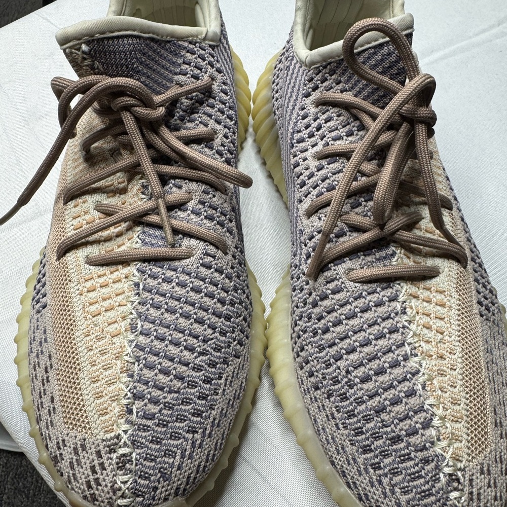 Adidas Men's Sneakers - Beige/Gray (Purple?)